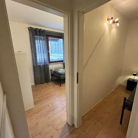 I Garage I 4 Schlafzimmer דירה *