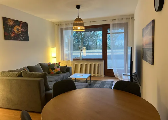 I Garage I 4 Schlafzimmer 公寓 *