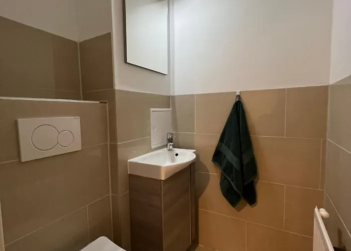 I Garage I 4 Schlafzimmer 公寓 *